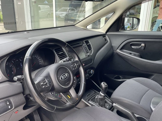 Kia Carens - Afbeelding 13 van 24