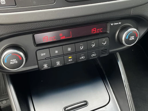 Kia Carens - Afbeelding 15 van 24