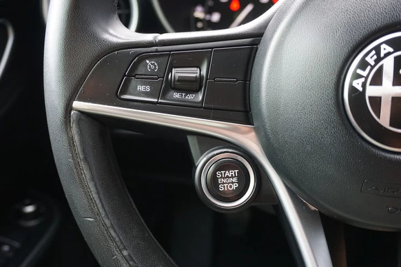 Alfa Romeo Giulia - Afbeelding 12 van 23