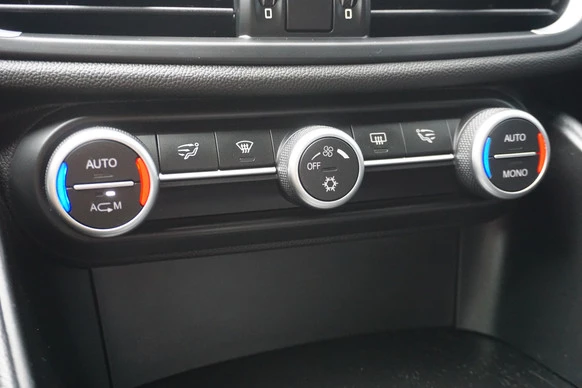 Alfa Romeo Giulia - Afbeelding 17 van 23