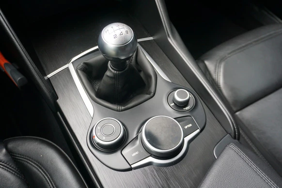 Alfa Romeo Giulia - Afbeelding 18 van 23