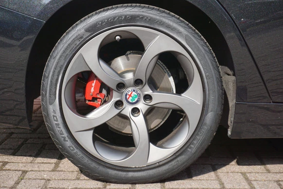 Alfa Romeo Giulia - Afbeelding 21 van 23