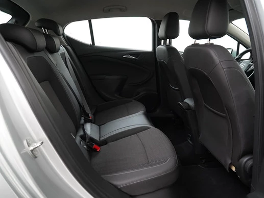 Opel Astra - Afbeelding 25 van 30