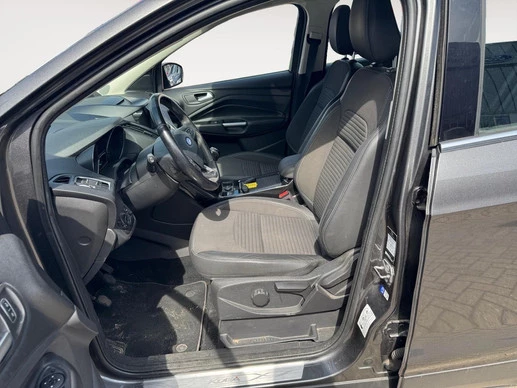 Ford Kuga - Afbeelding 10 van 30