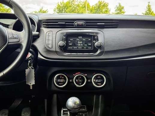 Alfa Romeo Giulietta - Afbeelding 9 van 27
