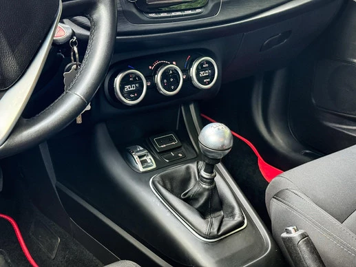 Alfa Romeo Giulietta - Afbeelding 11 van 27