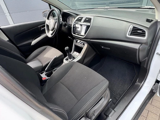 Suzuki S-Cross - Afbeelding 18 van 23
