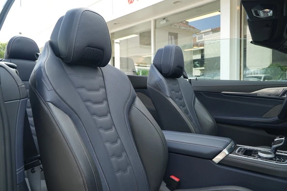 BMW 8 Serie - Afbeelding 16 van 30