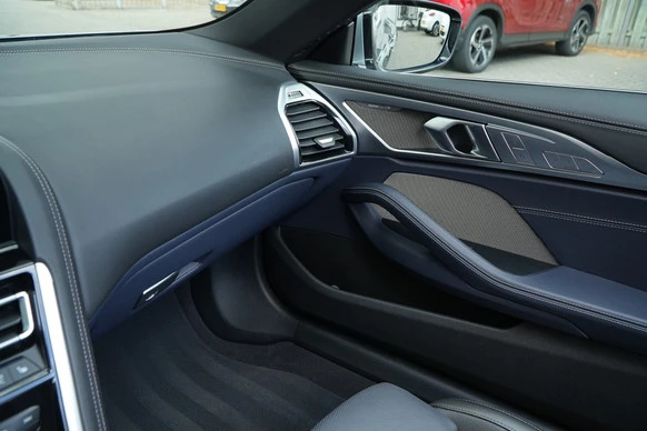 BMW 8 Serie - Afbeelding 24 van 30