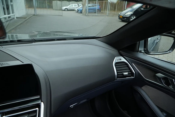 BMW 8 Serie - Afbeelding 27 van 30