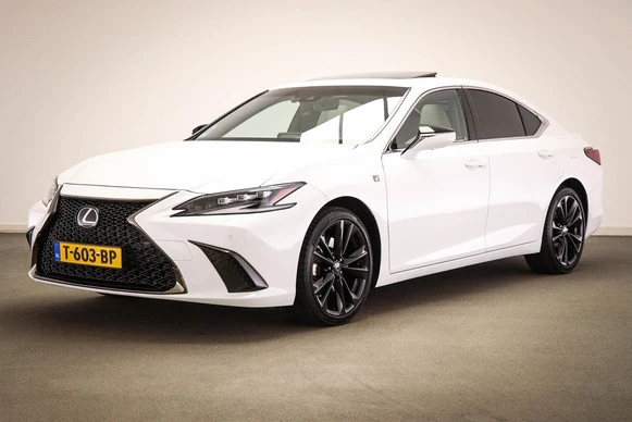 Lexus ES - Afbeelding 1 van 30