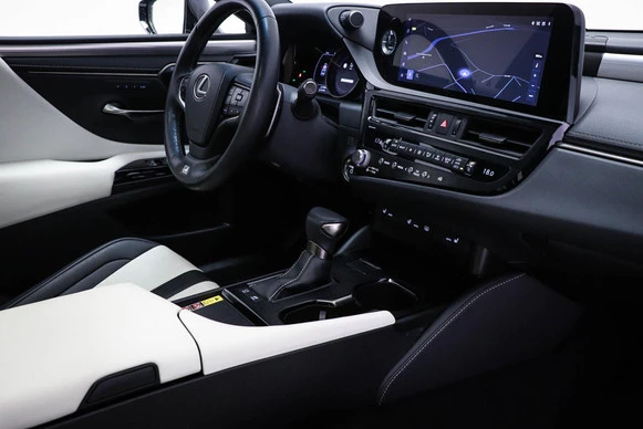 Lexus ES - Afbeelding 3 van 30