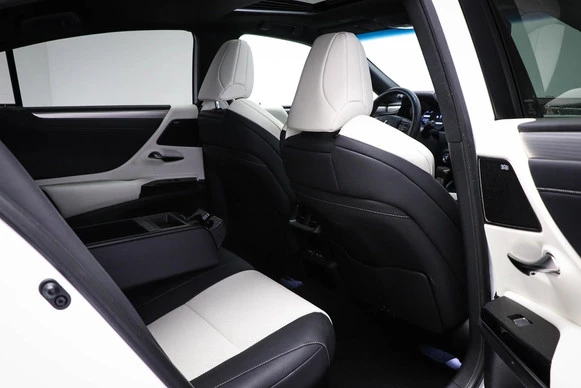 Lexus ES - Afbeelding 12 van 30