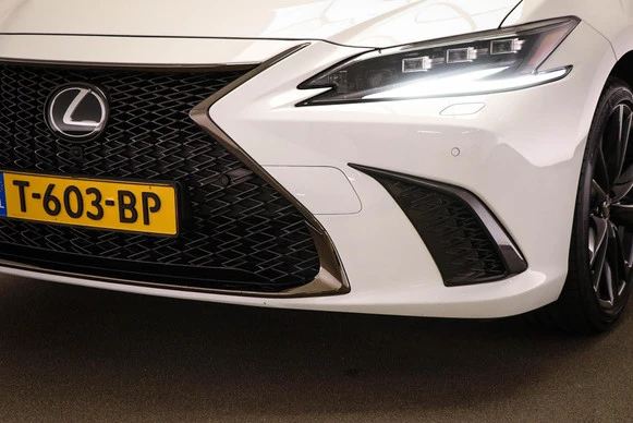 Lexus ES - Afbeelding 19 van 30