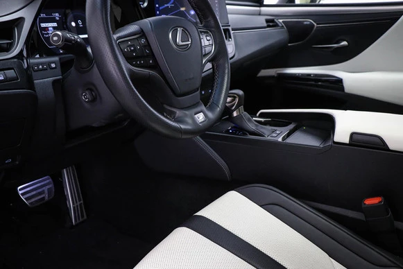 Lexus ES - Afbeelding 29 van 30