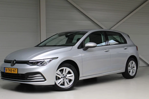 Volkswagen Golf - Afbeelding 1 van 26