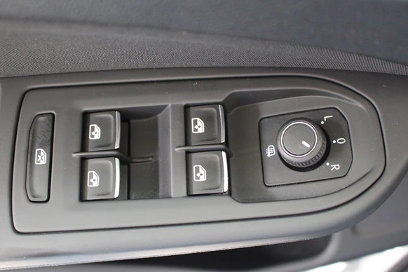 Volkswagen Golf - Afbeelding 14 van 26