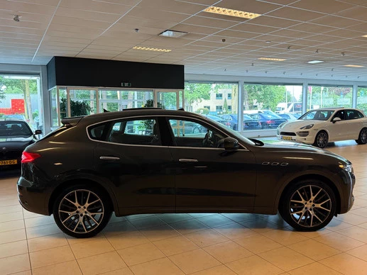 Maserati Levante - Afbeelding 6 van 30