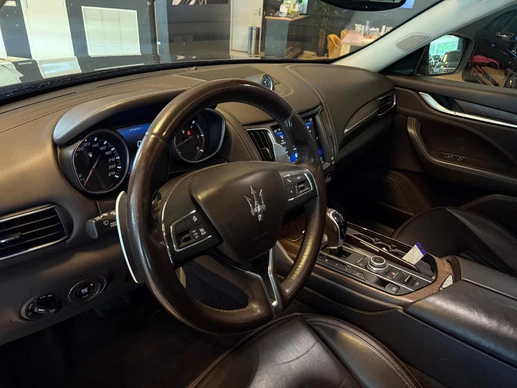 Maserati Levante - Afbeelding 27 van 30