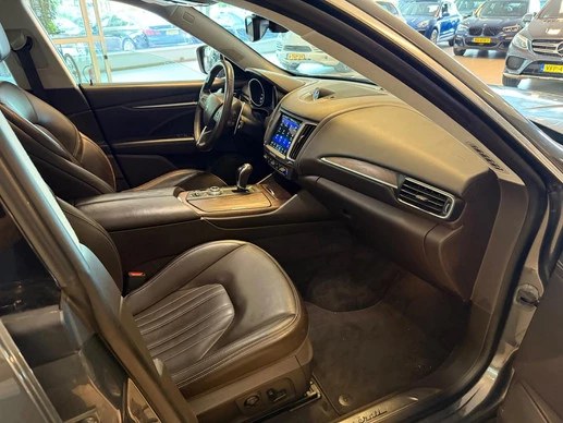 Maserati Levante - Afbeelding 29 van 30