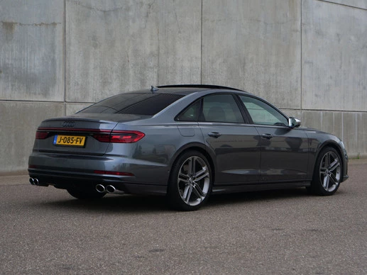 Audi S8 - Afbeelding 21 van 30