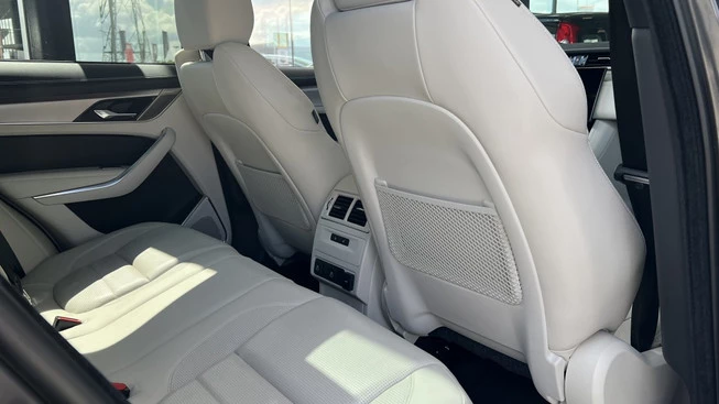 Jaguar F-PACE - Afbeelding 14 van 30