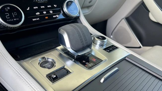 Jaguar F-PACE - Afbeelding 19 van 30