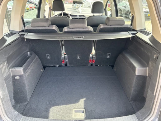 Volkswagen Touran - Afbeelding 16 van 30