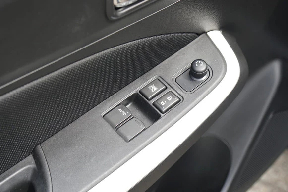 Suzuki Swift - Afbeelding 27 van 27