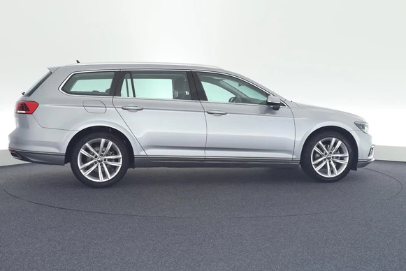 Volkswagen Passat - Afbeelding 9 van 30