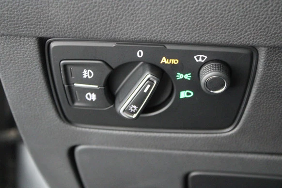 Volkswagen Passat - Afbeelding 15 van 30