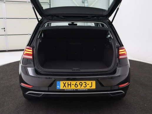 Volkswagen Golf - Afbeelding 24 van 30