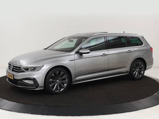 Volkswagen Passat - Afbeelding 1 van 30