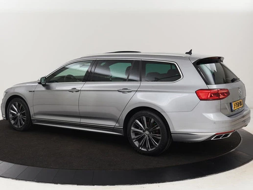 Volkswagen Passat - Afbeelding 2 van 30