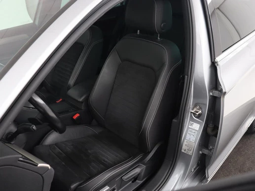 Volkswagen Passat - Afbeelding 7 van 30