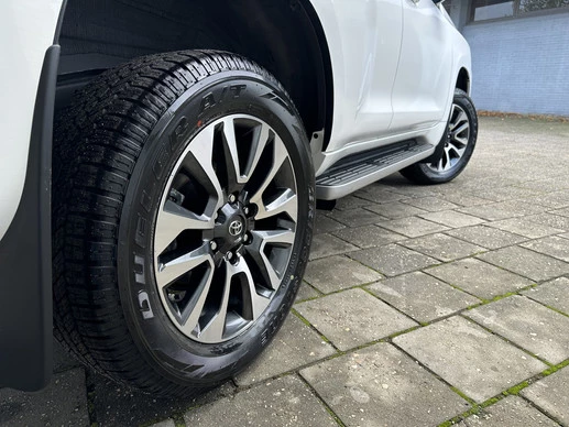 Toyota Land Cruiser - Afbeelding 17 van 27