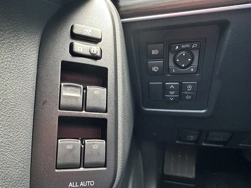 Toyota Land Cruiser - Afbeelding 18 van 27