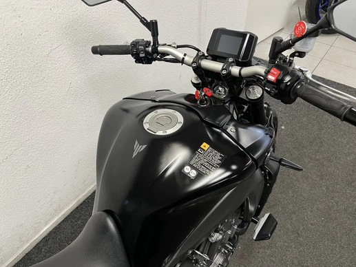 Yamaha MT 09 - Afbeelding 9 van 22