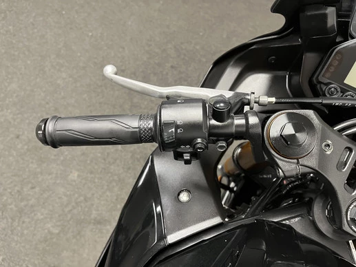 Yamaha YZF - Afbeelding 17 van 18