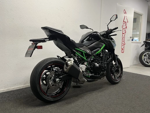 Kawasaki Z900 - Afbeelding 11 van 22