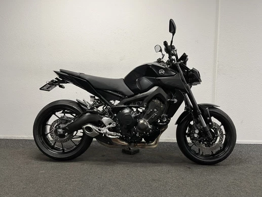 Yamaha MT 09 - Afbeelding 1 van 22