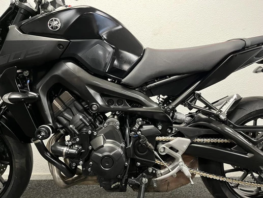 Yamaha MT 09 - Afbeelding 17 van 22