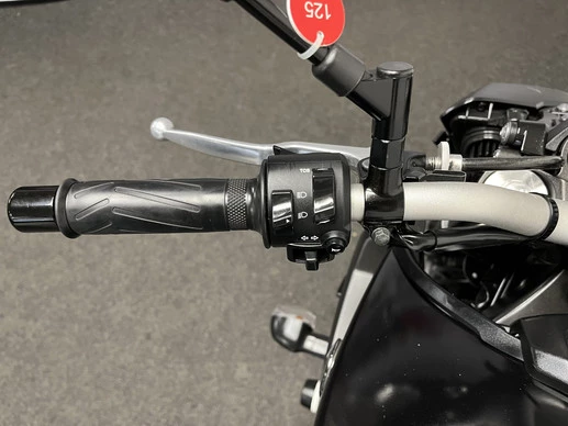 Yamaha MT 09 - Afbeelding 21 van 22