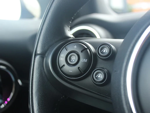 MINI Cooper Cabrio - Afbeelding 19 van 30