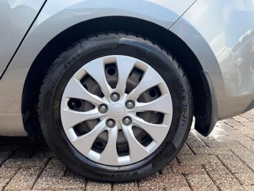Kia Carens - Afbeelding 10 van 27