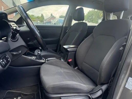 Kia Carens - Afbeelding 12 van 27