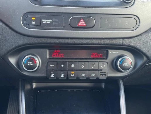 Kia Carens - Afbeelding 17 van 27