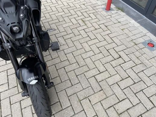 Yamaha MT 09 - Afbeelding 14 van 19