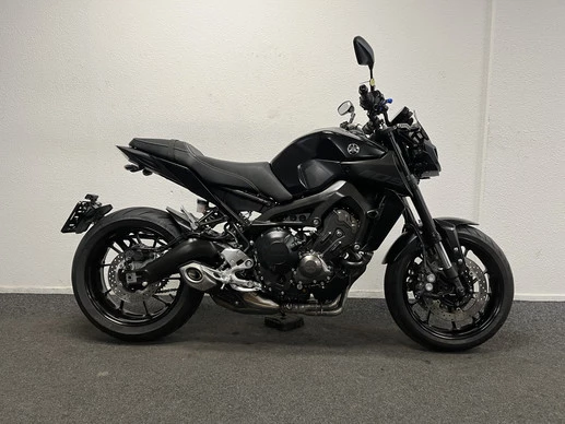 Yamaha MT 09 - Afbeelding 1 van 22