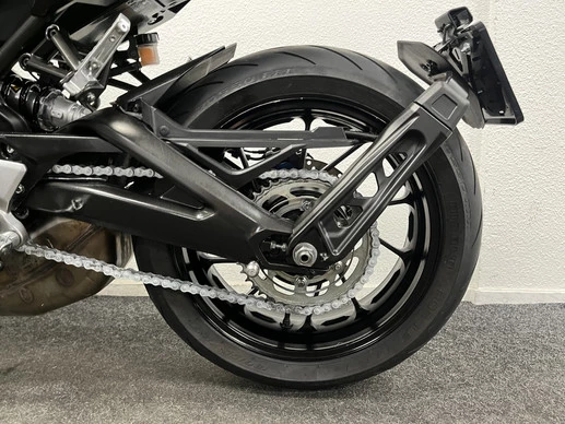 Yamaha MT 09 - Afbeelding 18 van 22